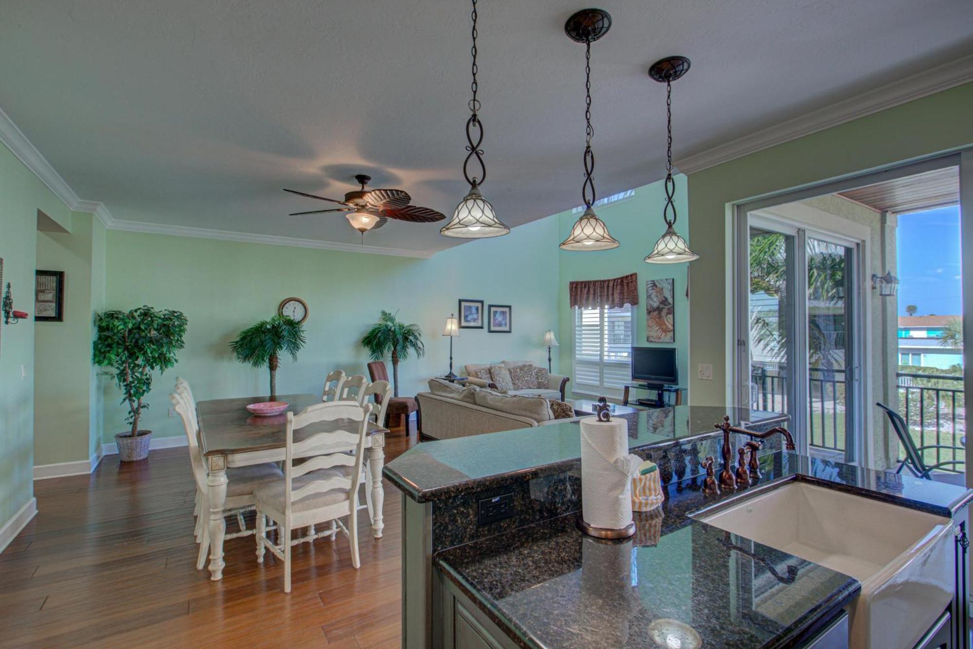 Anna Maria Island Beach Palace 브레이든턴비치 외부 사진